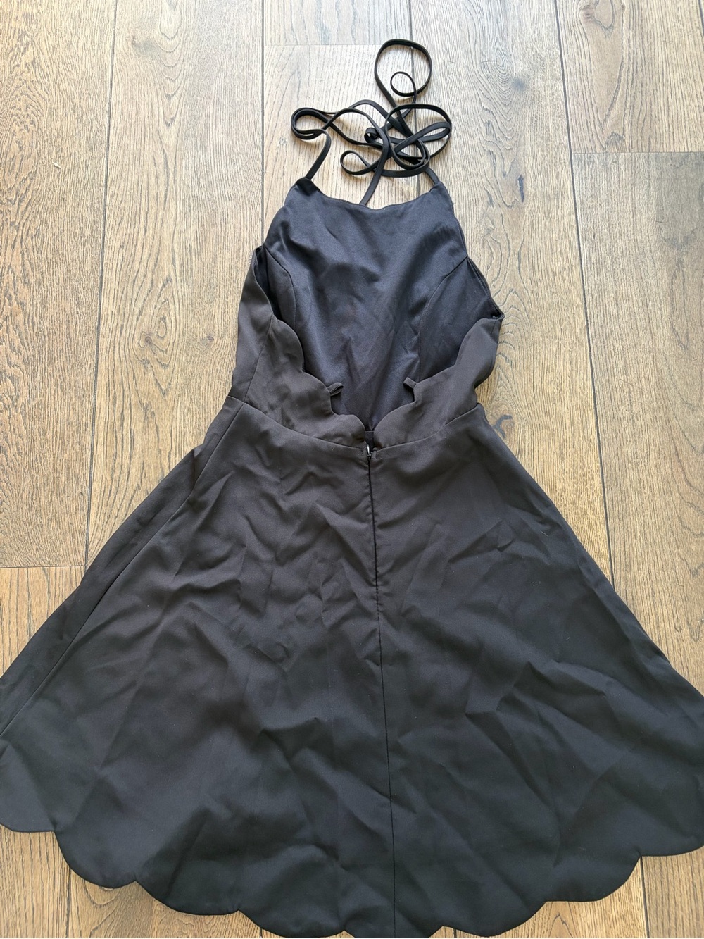 Lulu’s Women’s Scalloped-Hem Halter Dress in Black